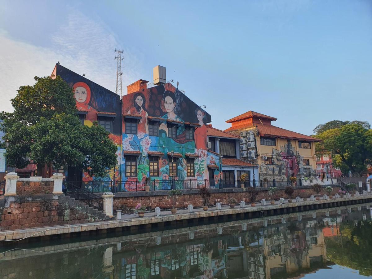 "Cloth Art Homestay" 4 Min Walk To Car Free Zone By Shine Stay Malacca Екстериор снимка